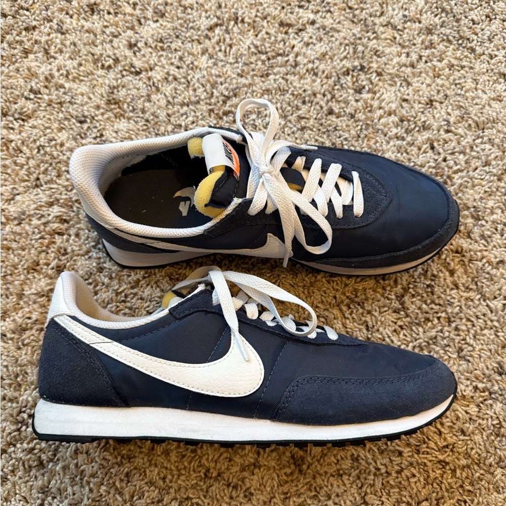 Nike Waffle Trainers 2